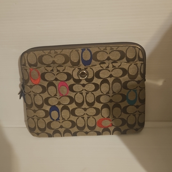 COACH 63063 POPPY SIGNATURE UNIVERSAL TABLET SLEEVE CASE MULTIC - Picture 1 of 9